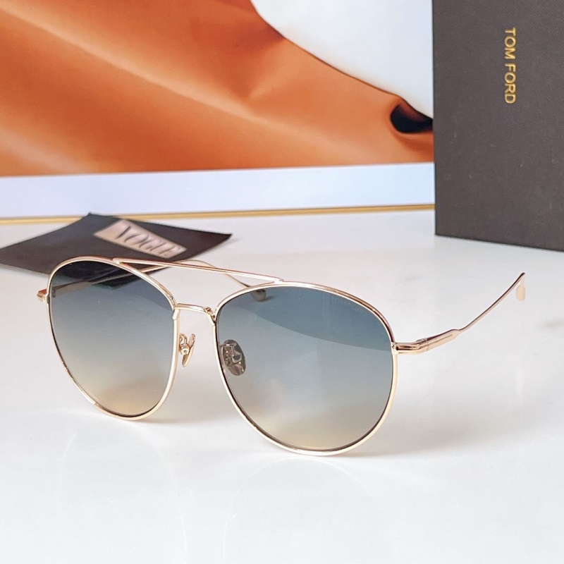 TOM FORD